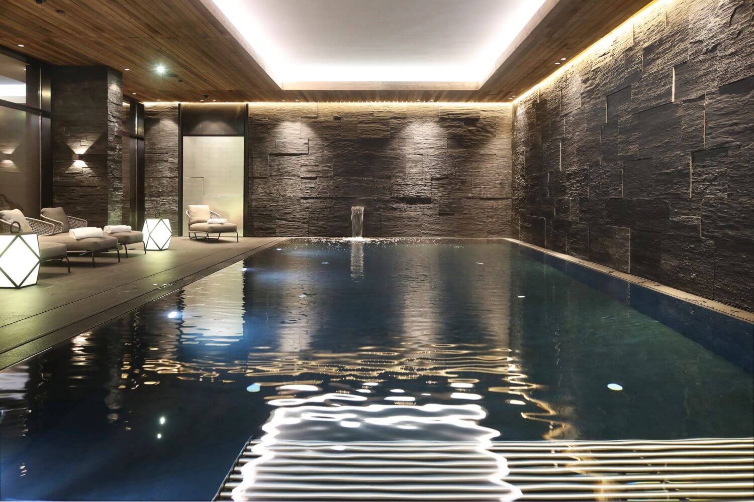 severins-the-alpine-retreat-oesterreich-familienluxusreisen-pool