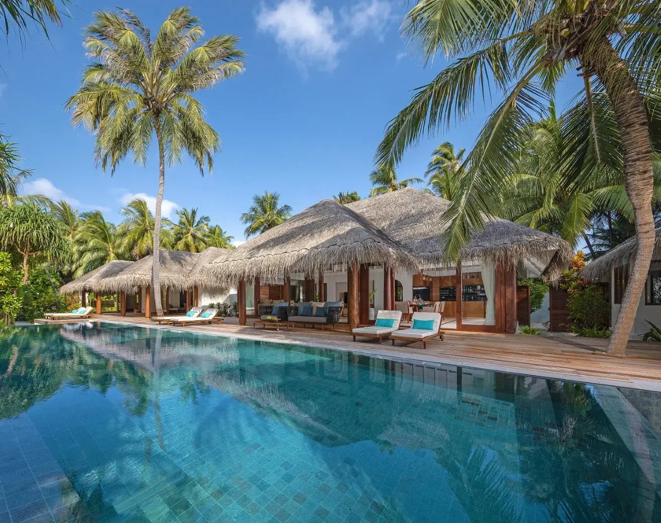 anantara kihavah maldives luxus resort family beach poolvillas familienbewusst