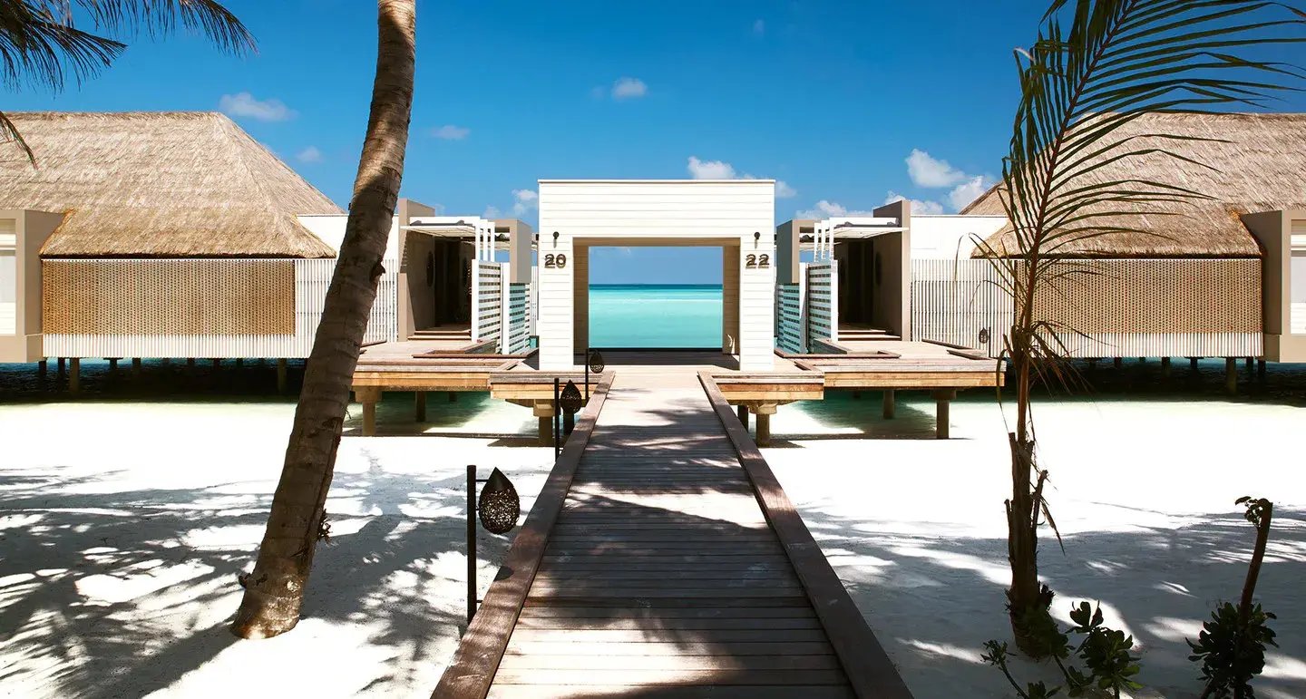 cheval blanc randheli malediven swimming pool meerblick luxus familienurlaub