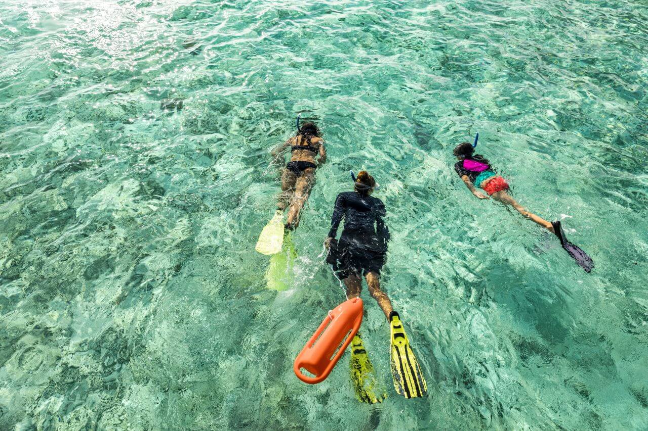 Como-Maalifushi-Snorkling