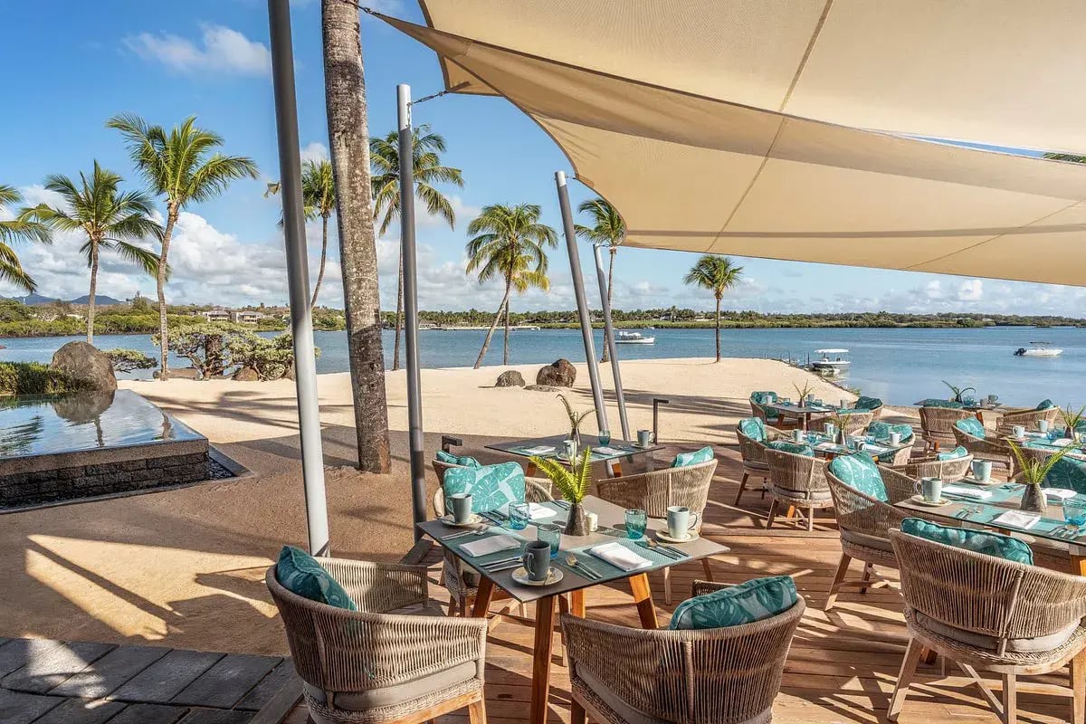 four-seasons-resort-anahita-mauritius-bambou-restaurant-meerblick-familiengeeignet-erstklassig