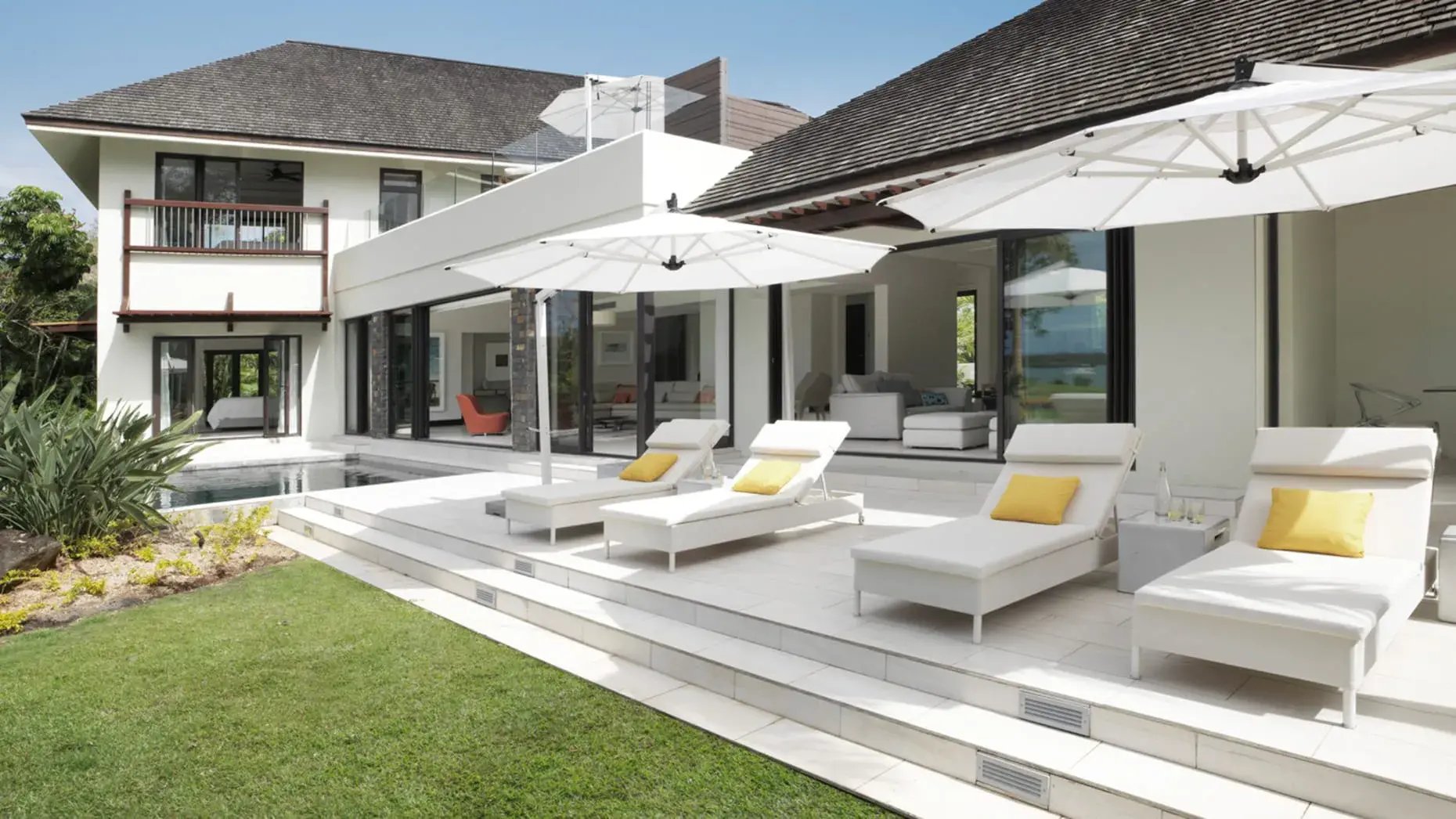 four-seasons-resort-anahita-mauritius-terrasse-familiengeeignet-villa-pool-hochwertig