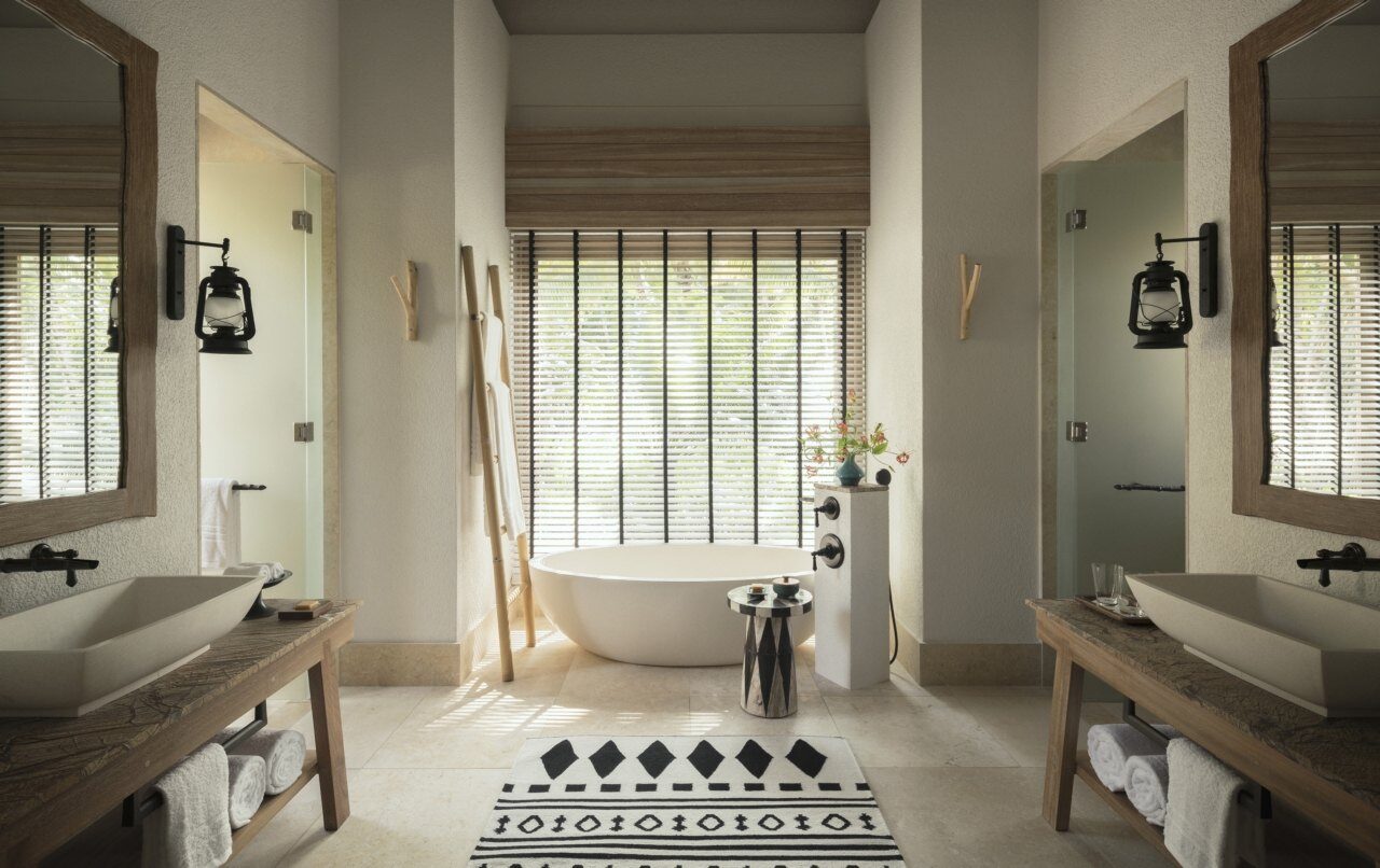 Four Seasons Desroches Island Pool Villa-Bathroom