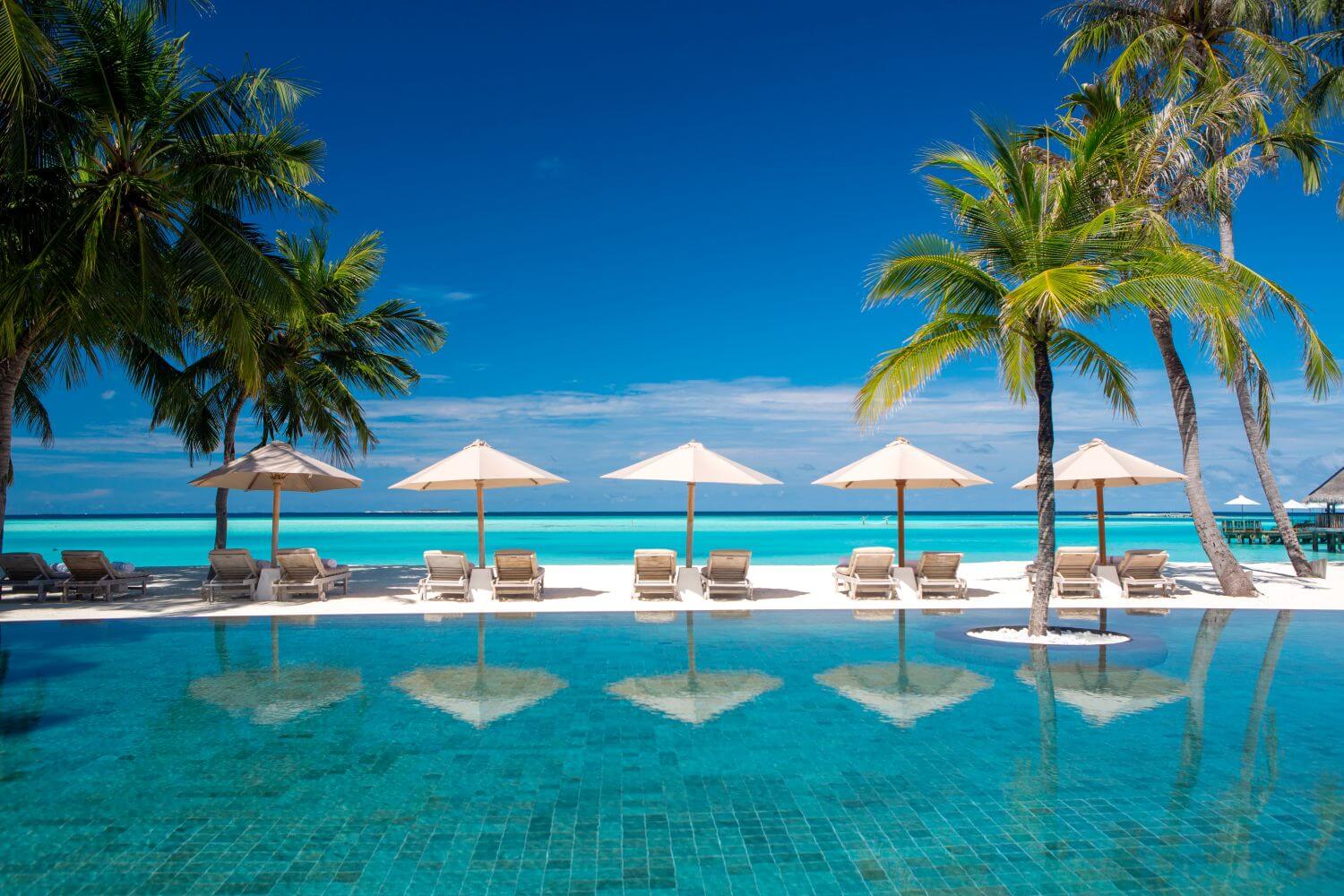 Gili-Lankanfushi-Pool