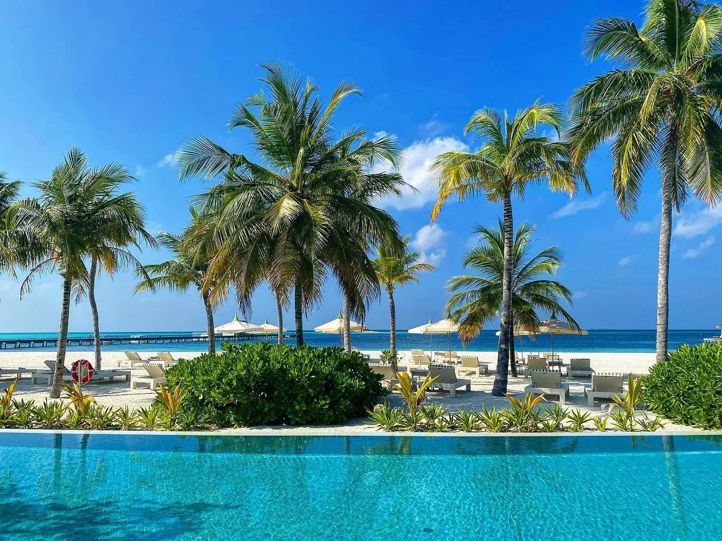 six senses kanuhura malediven strand luxus resort familiengeeignet hochwertig