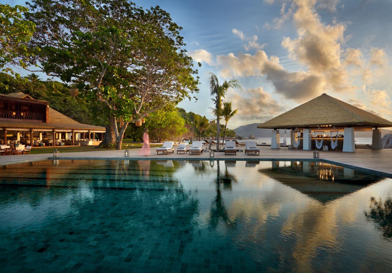 Six-Senses-Zil-Pasyon-pool-bar-restaurant