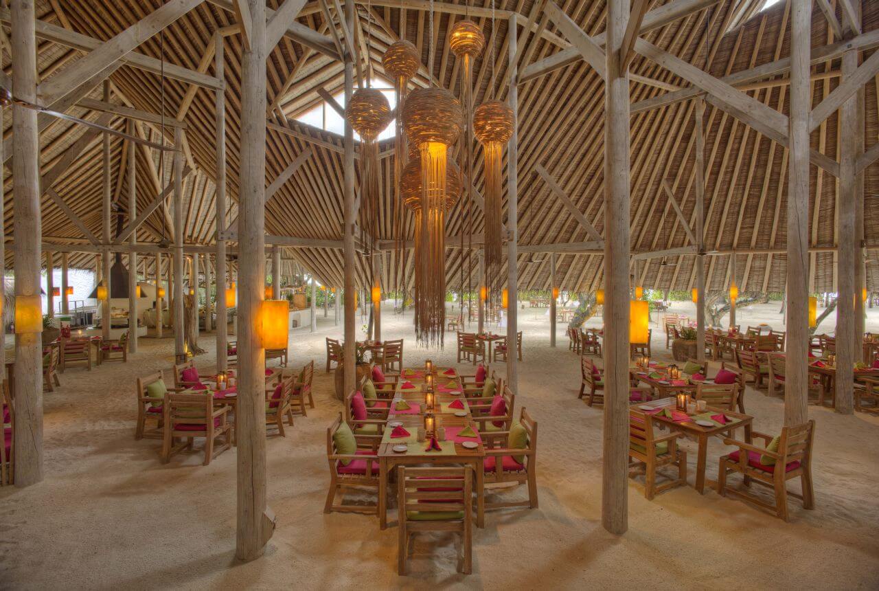 Soneva-Fushi-Restaurant-fine dining-sand