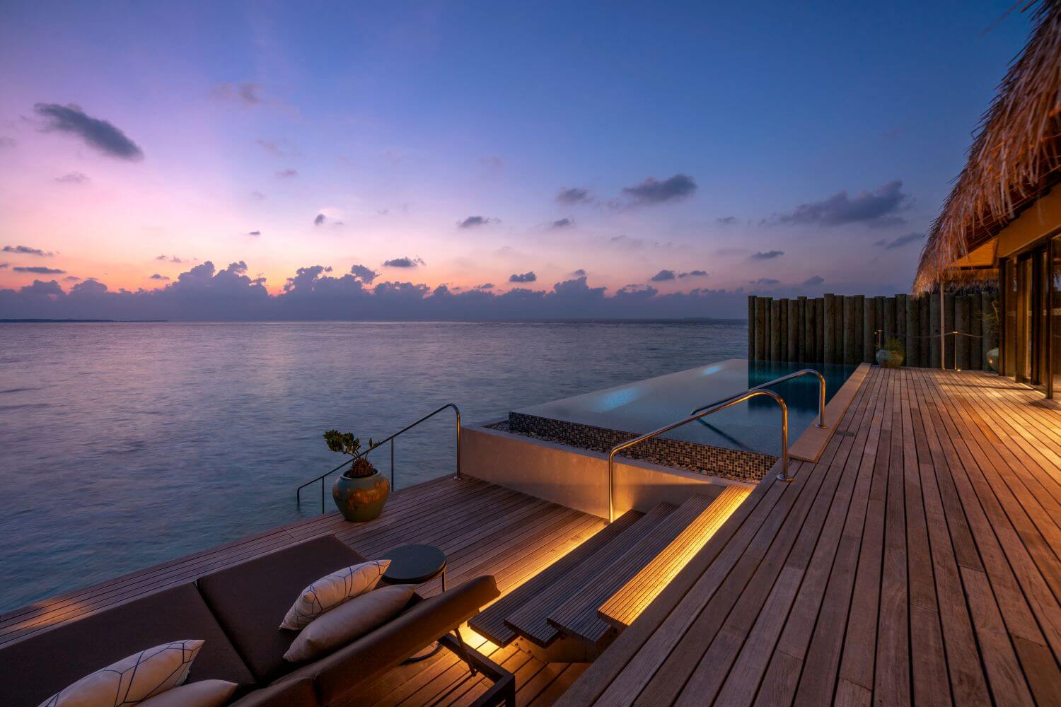 velaa-private-island-sunset-deluxe-water-pool-villa-sundeck