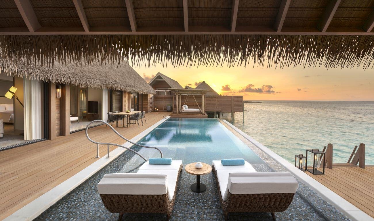 Waldorf Astoria Maldives Ithaafushi Familienluxusreisen TheFamilyProject Infinity Pool