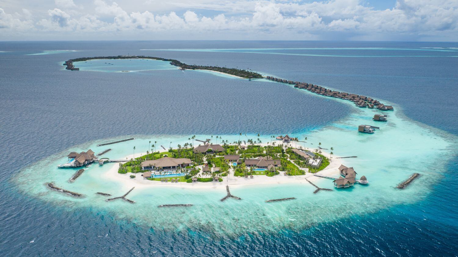 Waldorf Astoria Maldives Ithaafushi Familienluxusreisen TheFamilyProject Oben