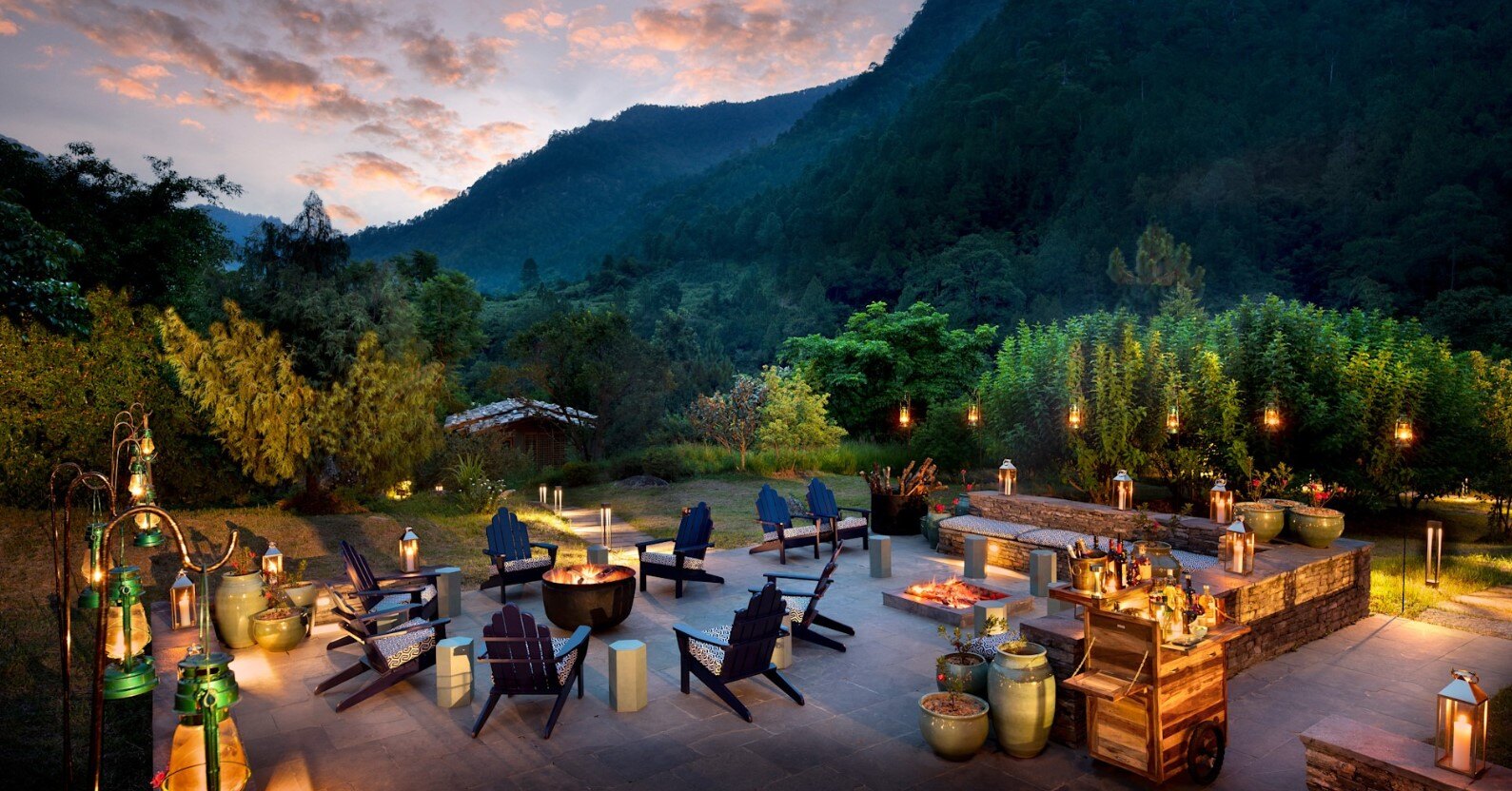 Punakha-River-Lodge-outdoor-Dining