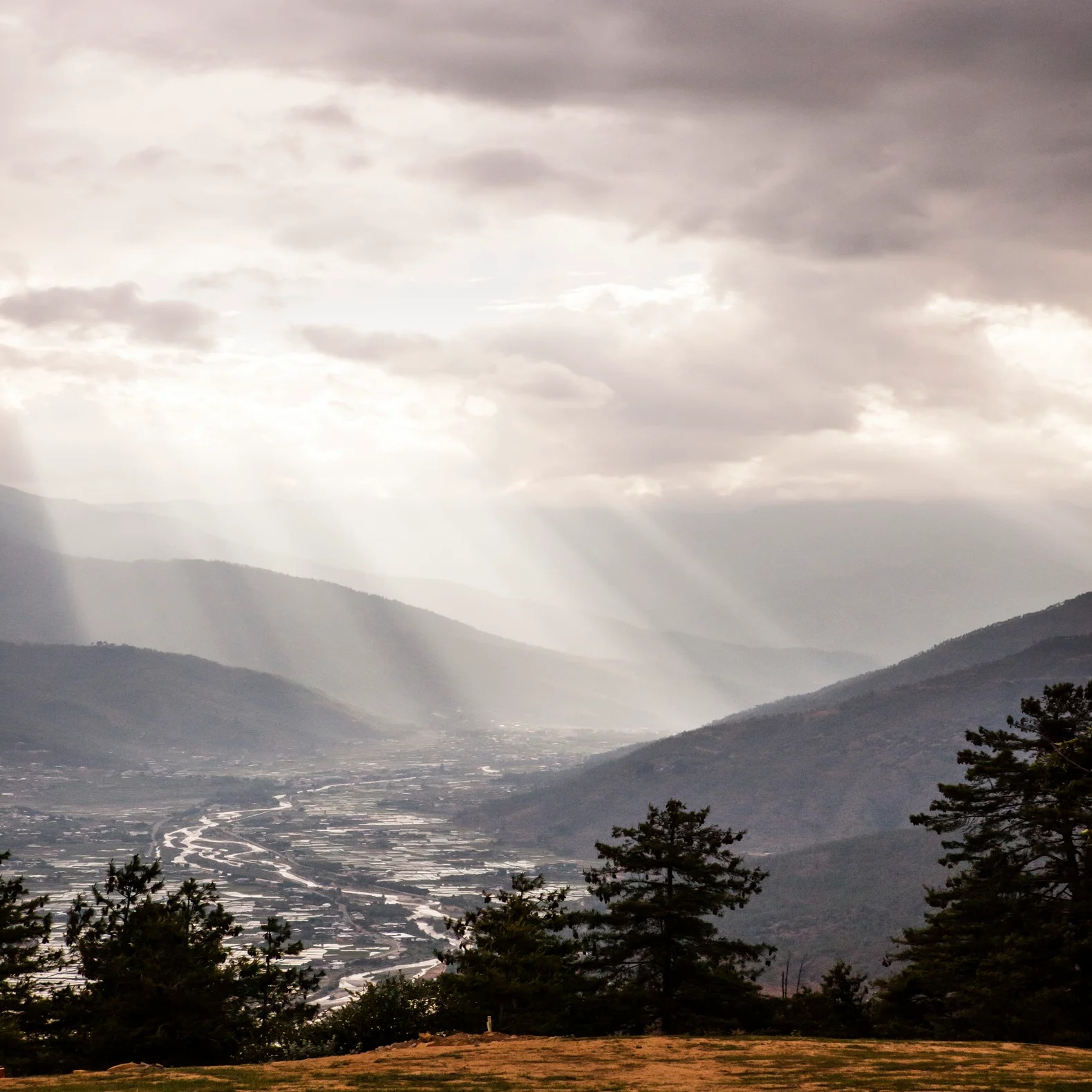 six-senses-paro-bhutan-familienluxusreisen-thefamilyproject-