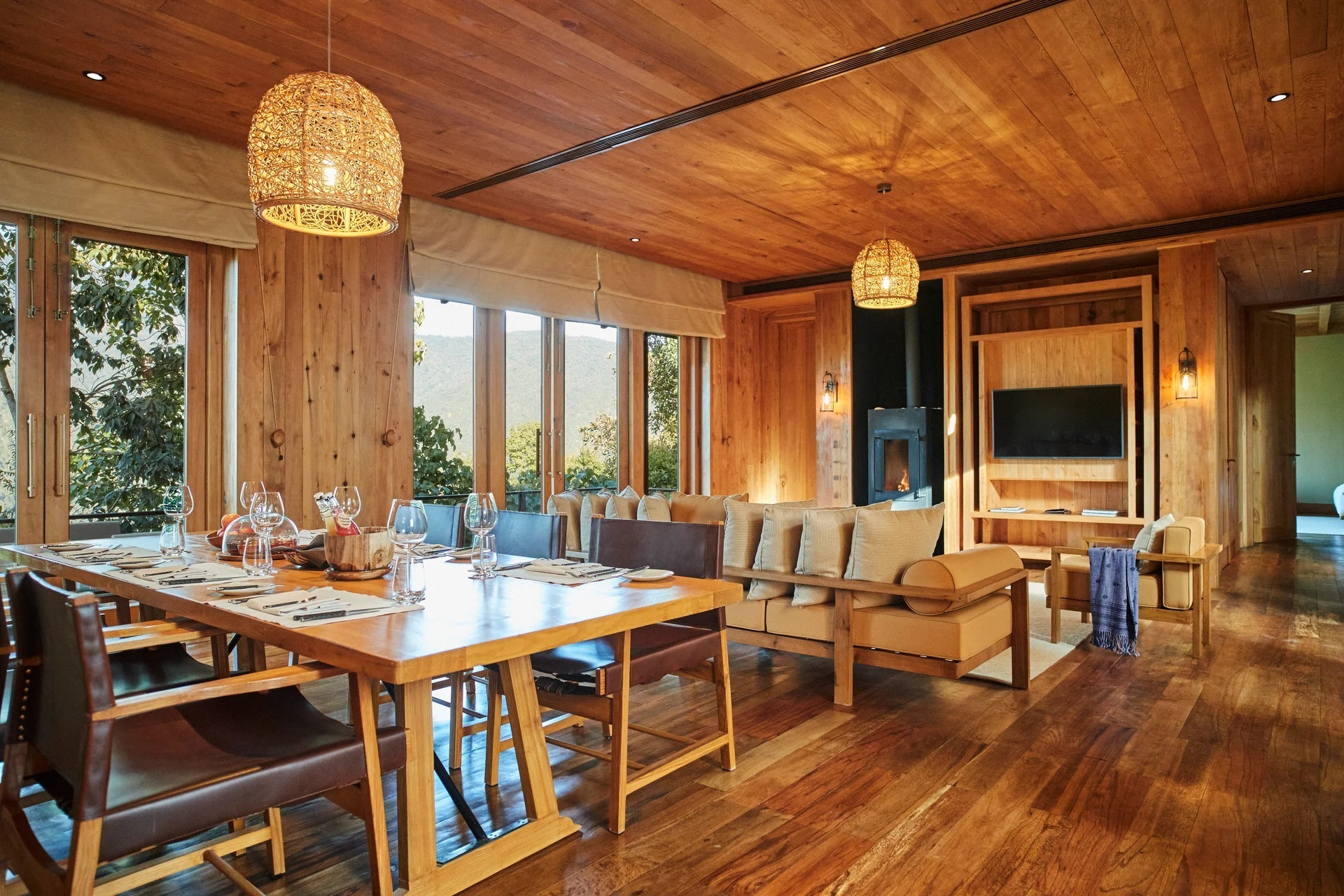 six-senses-punakha-bhutan-familienluxusreisen-thefamilyproject-dining