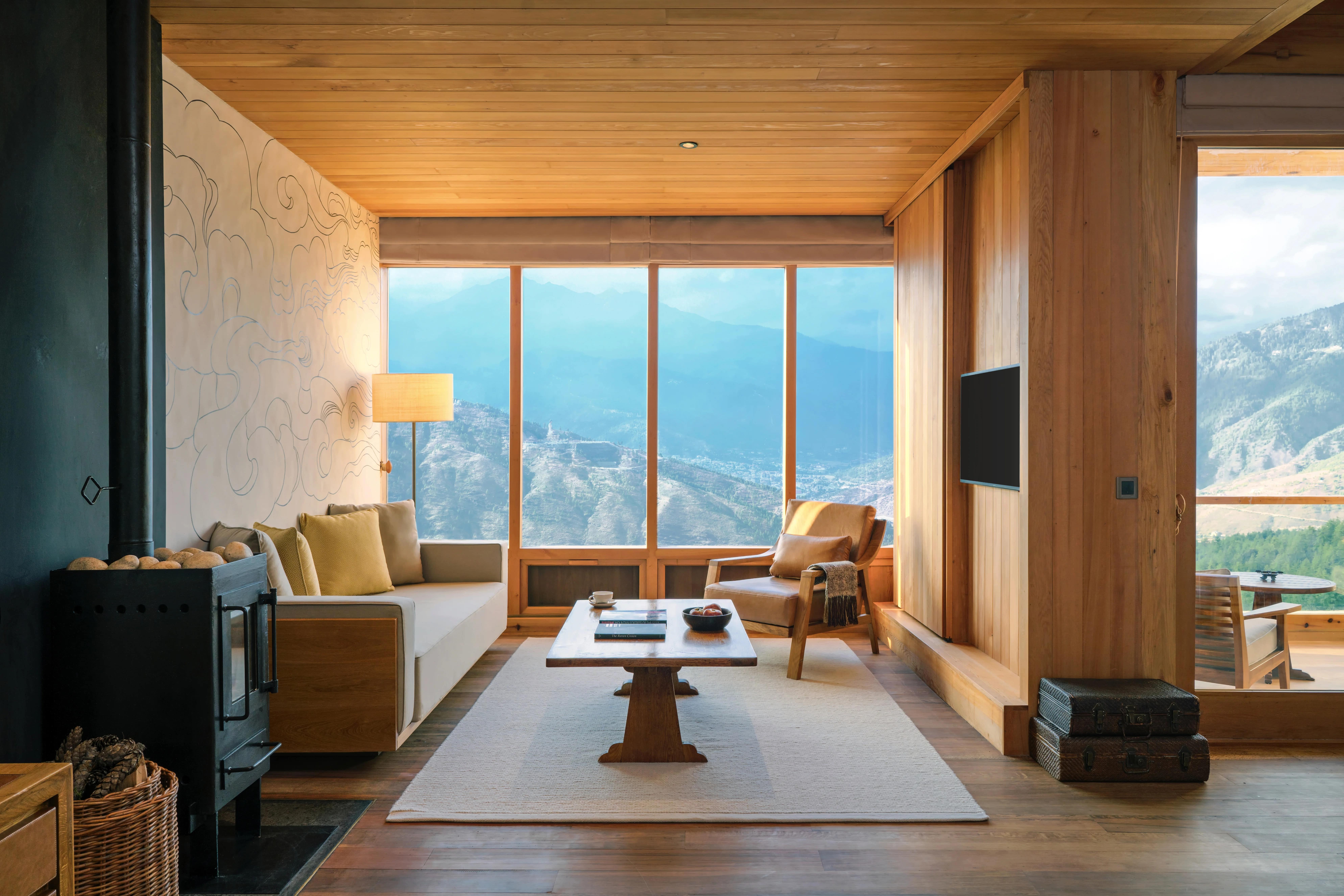 six-senses-thimphu-bhutan-familienluxusreisen-thefamilyproject-wohnbereich