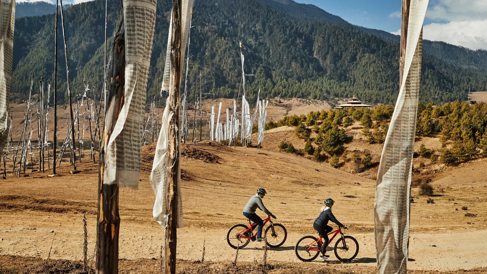 six-senses-gangtey-bhutan-familienluxusreisen-thefamilyproject-bikes