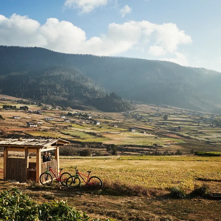 six-senses-gangtey-bhutan-familienluxusreisen-thefamilyproject-couple