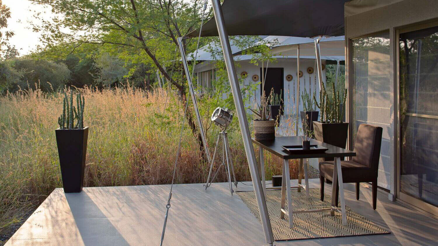 Sujan-Jawai-Indien-Familienluxusreisen-Terrasse