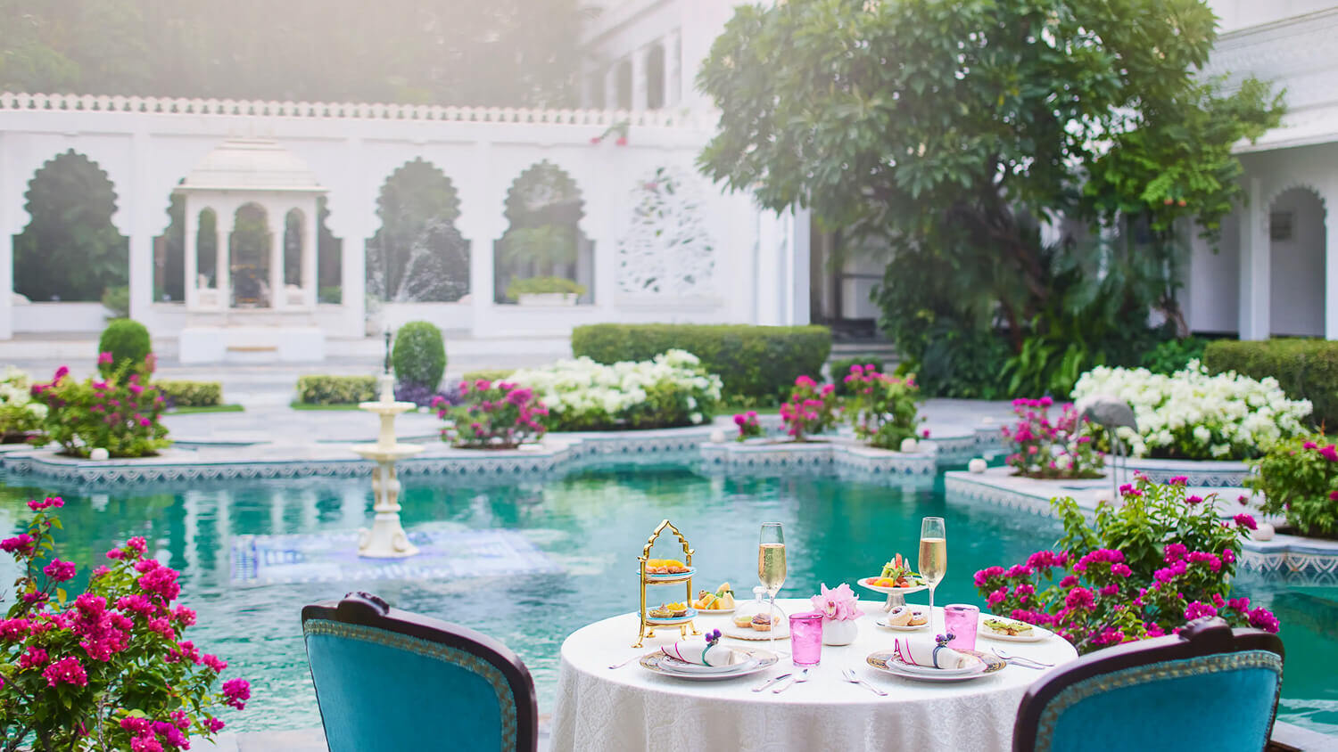 Taj-Lake-Palace-Indien-Familienluxusreisen-Dinner