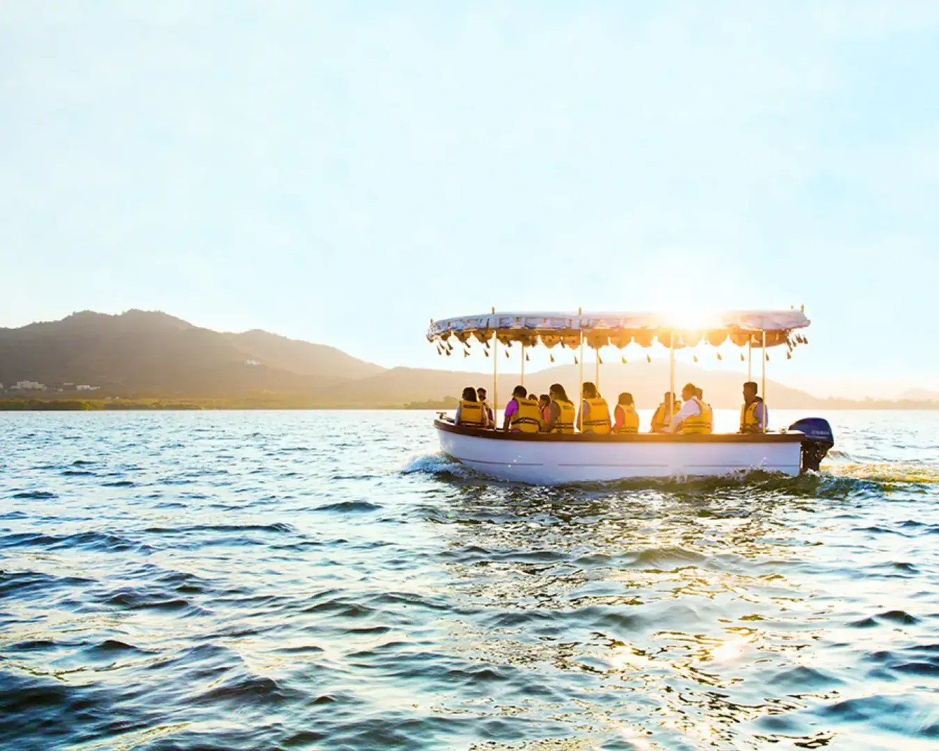 taj-lake-palace-boot