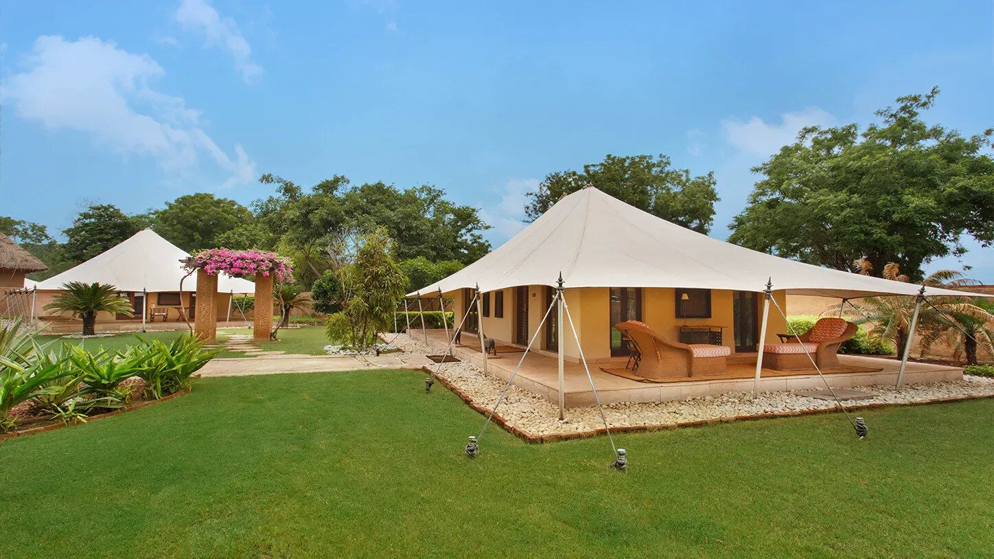 The Oberoi Rajvilas Royal tent Garden