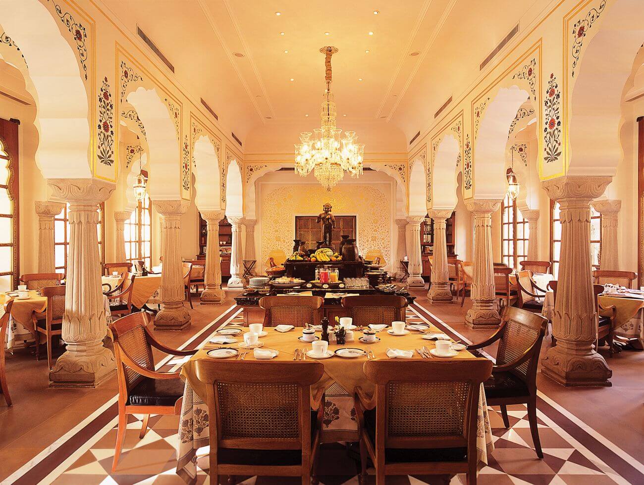 The Oberoi Rajvilas surya mahal restaurant