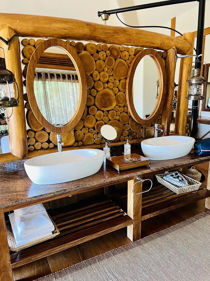uga chena huts p30