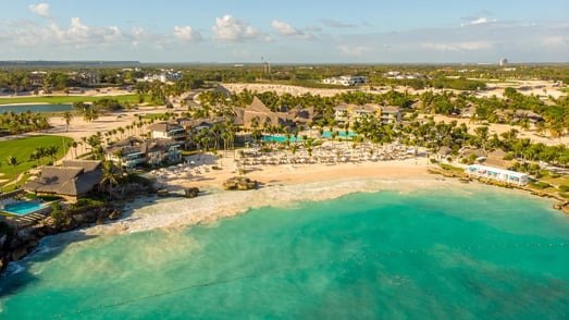 Eden-roc-at-cap-cana-Hotelansicht