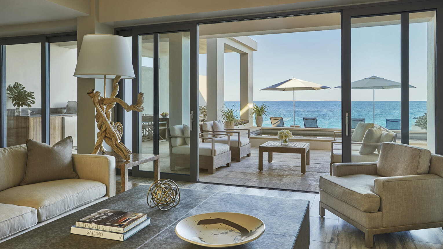 Four seasons resort anguilla indoor outdoor Villen