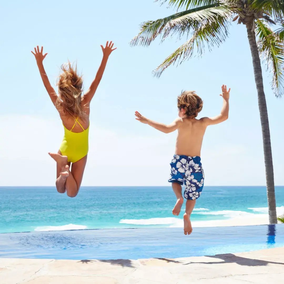 rosewood little dix bay Kinder springen in Pool