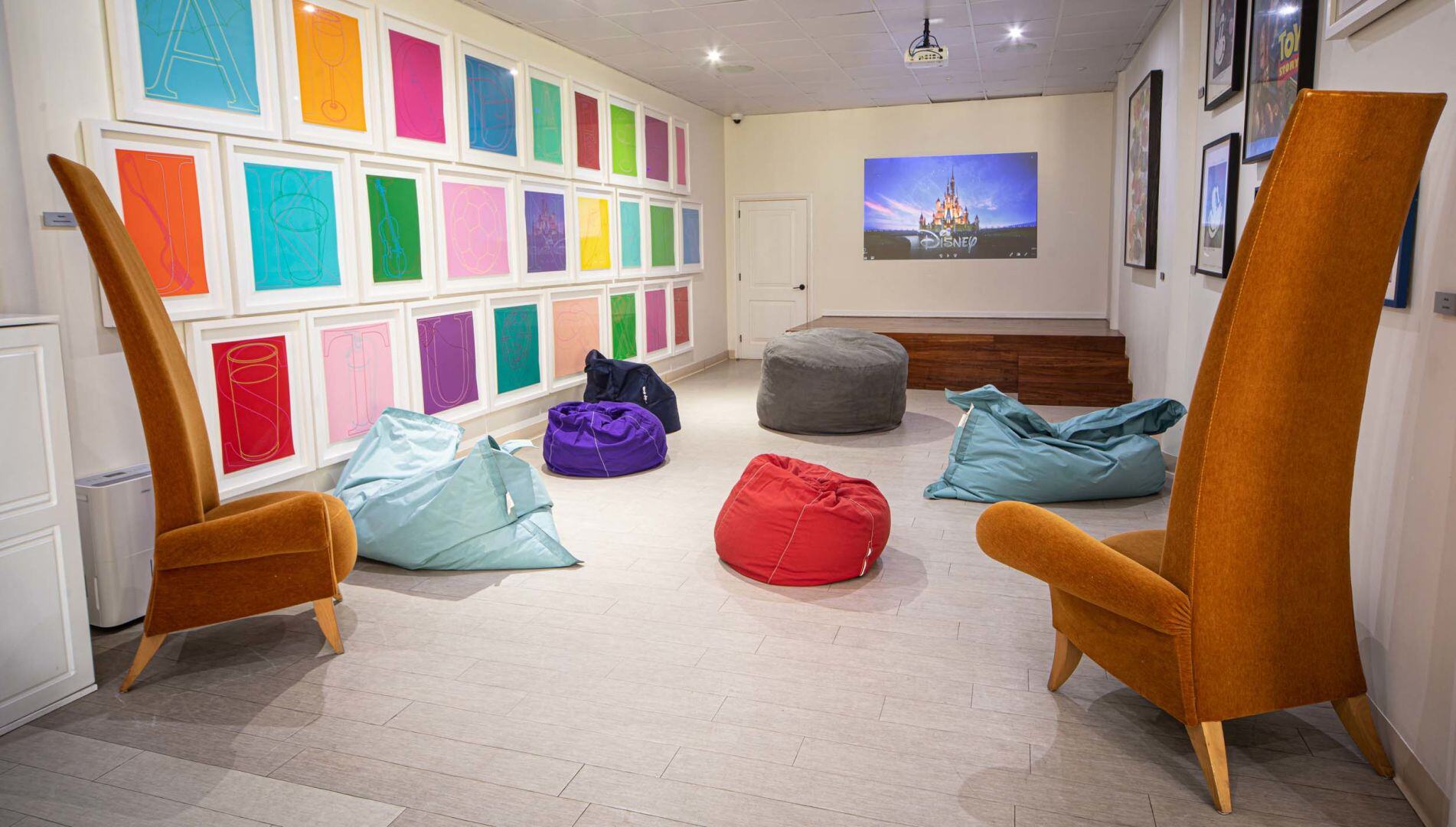 sugar beach v-team kids club cinema