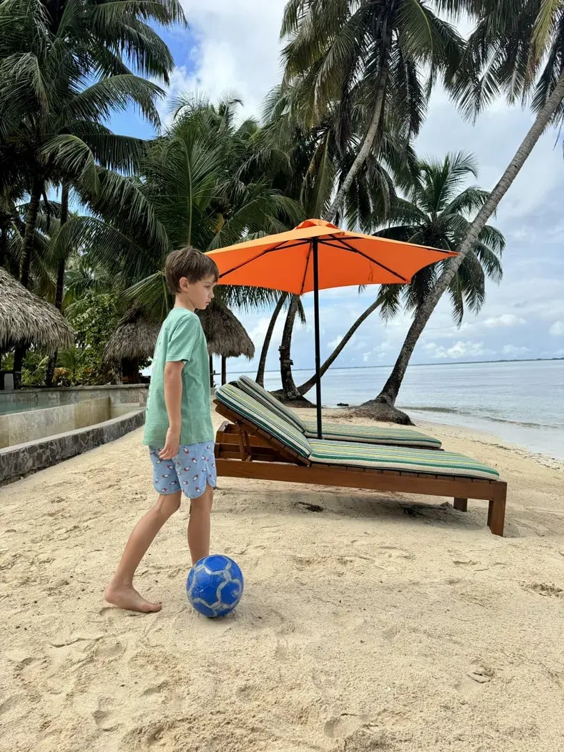 calala island privatbilder strand fussball