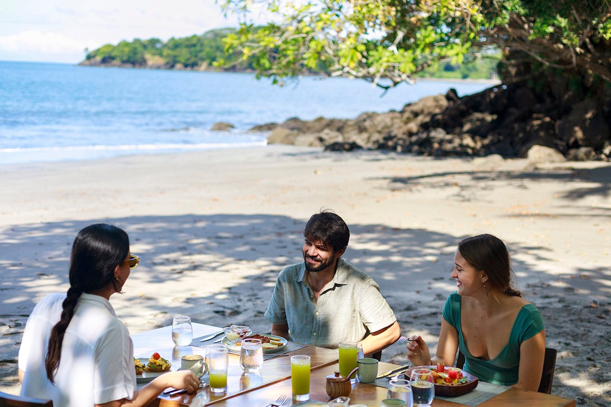 isla-palenque-panama-familienluxusreisen-thefamilyproject-lasrocas