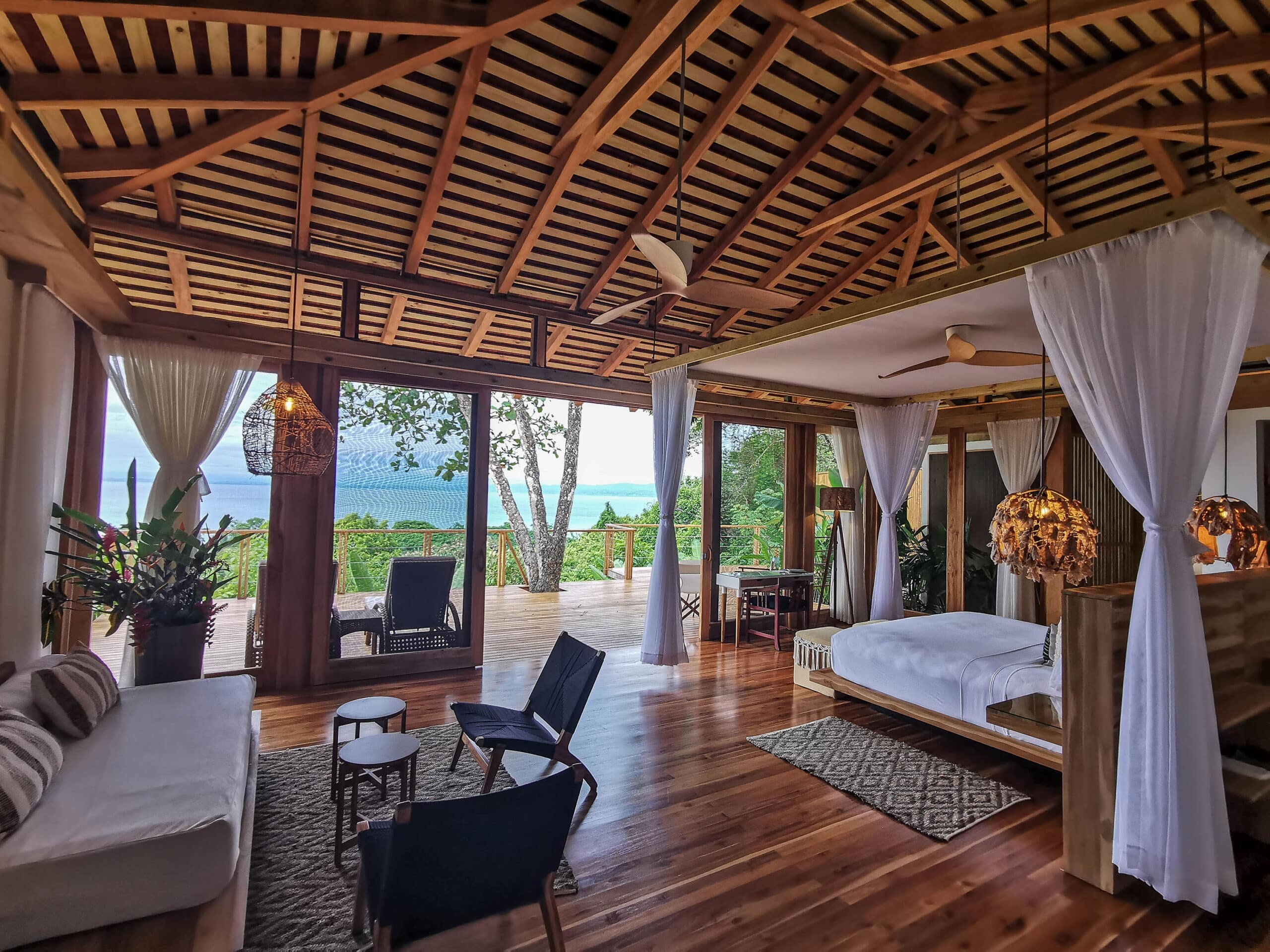 lapa-rios-lodge-costa-rica-familienluxusreise-thefamilyproject-villa-schlafzimmer