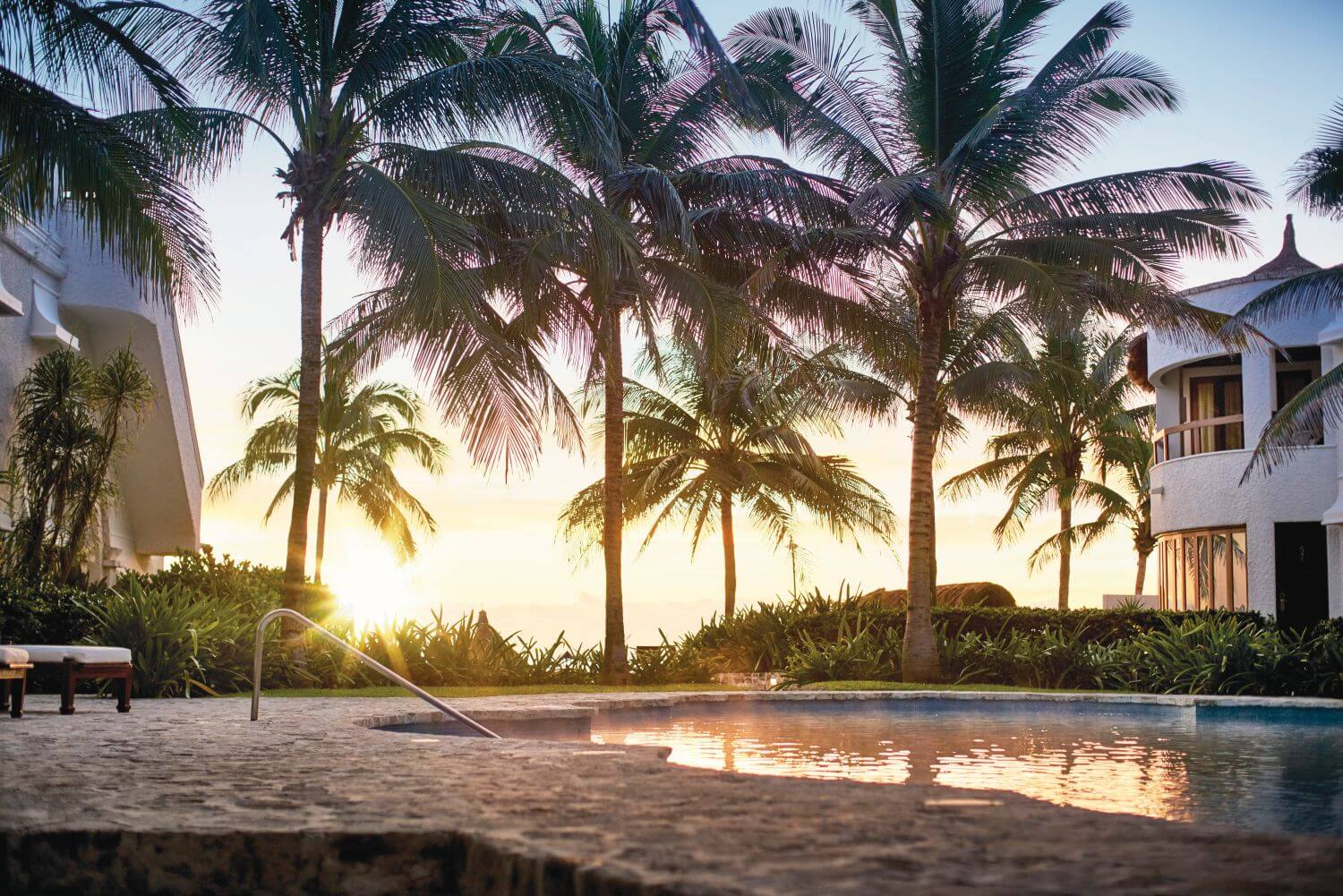 belmond maroma pool in der Abendstimmung