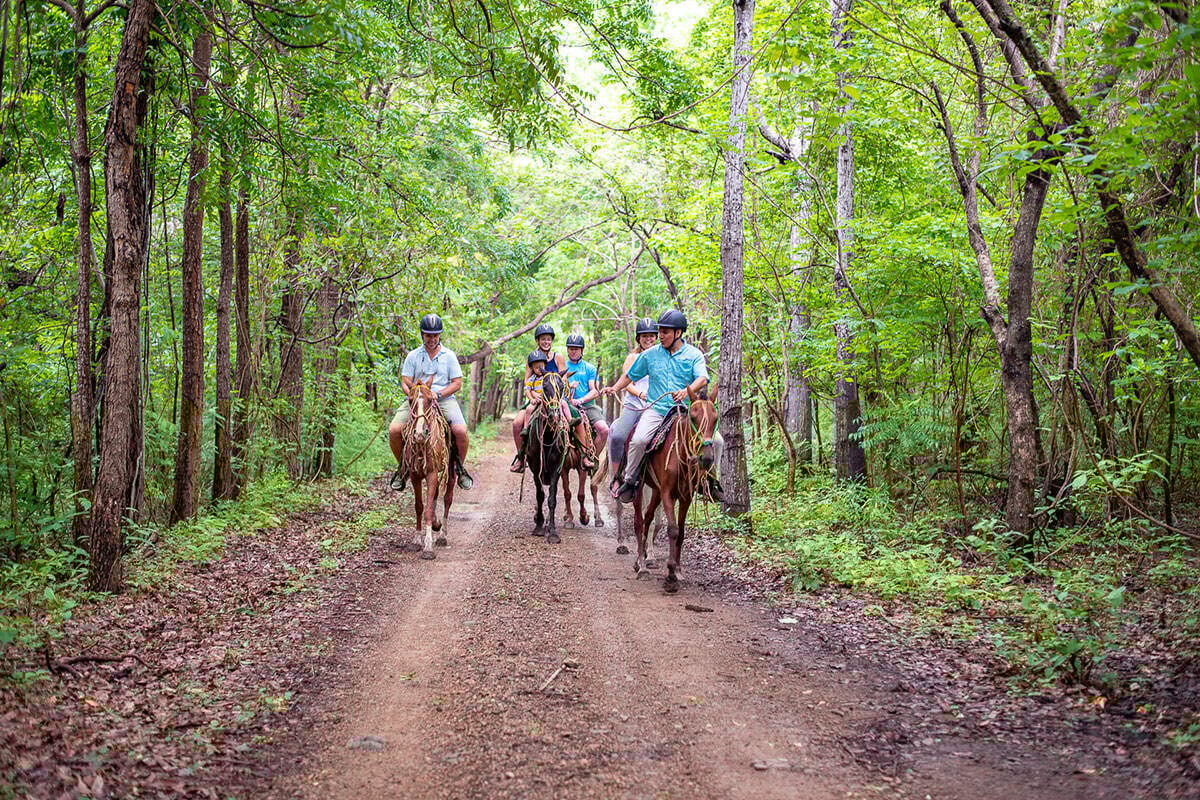 Morgans-Rock-nicaragua-Horse-back-riding