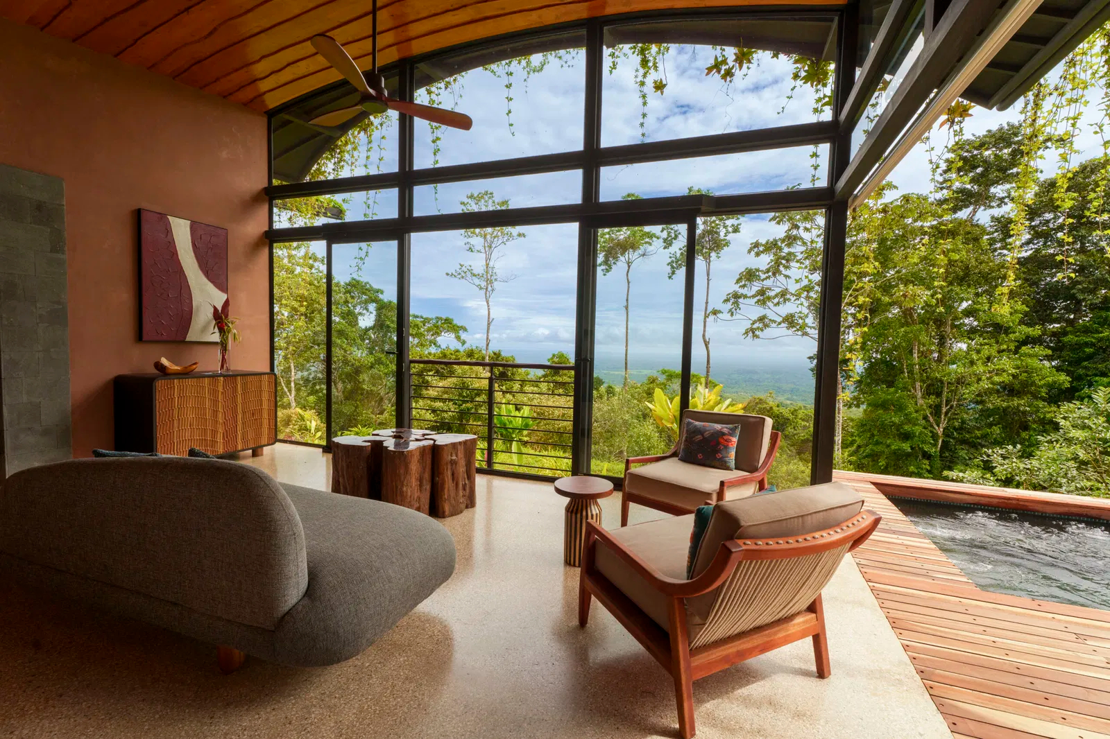 origins-astral-lodge-costa-rica-familienluxusreisen-thefamilyproject-wohnbereich