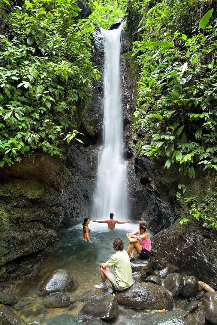 pacuare jungle lodge wasserfall