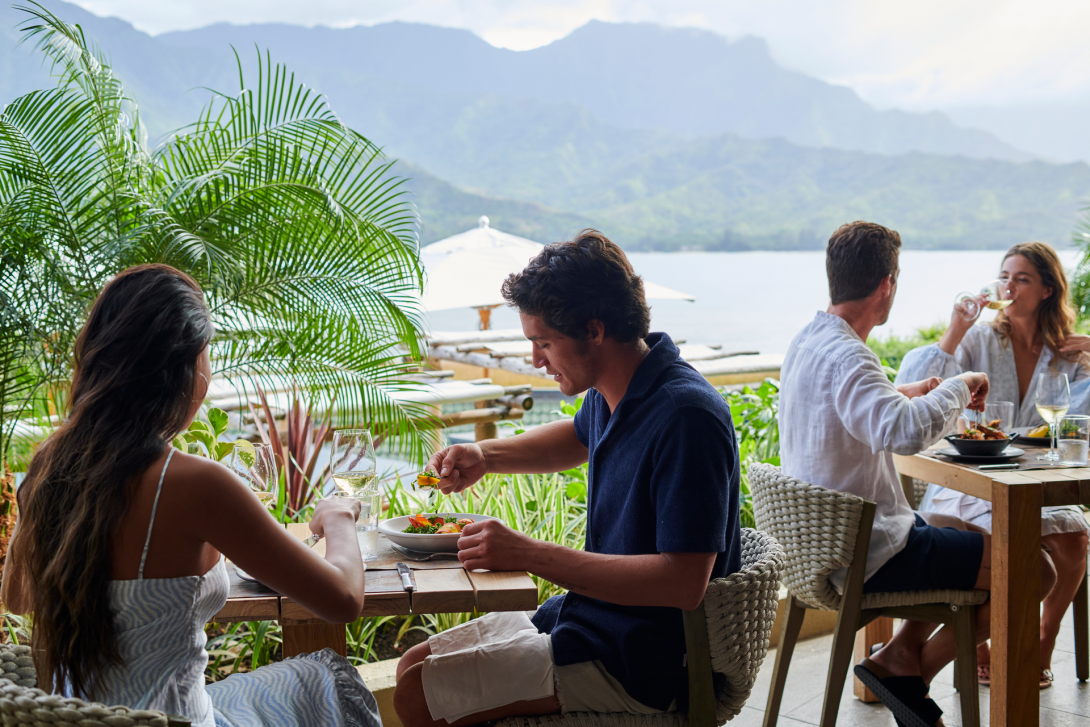 1-hotel-hanalei-bay-kauai-hawaii-familienluxusreisen-thefamilyproject-dinner