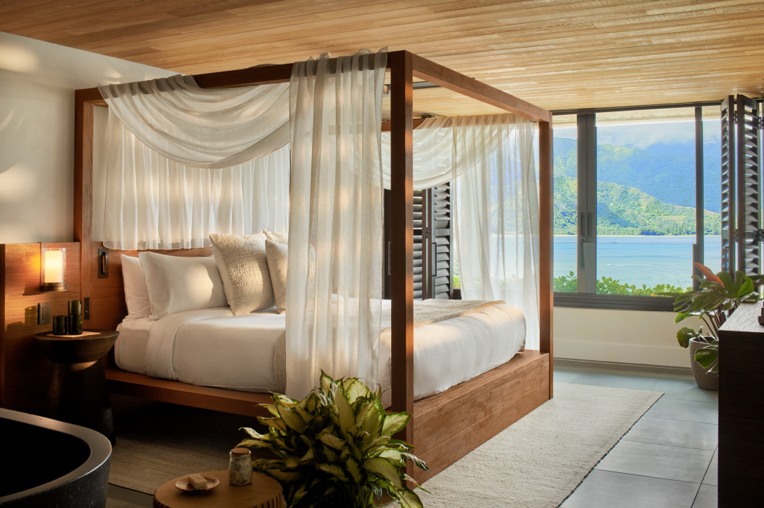 1-hotel-hanalei-bay-kauai-hawaii-familienluxusreisen-thefamilyproject-masterbedroom