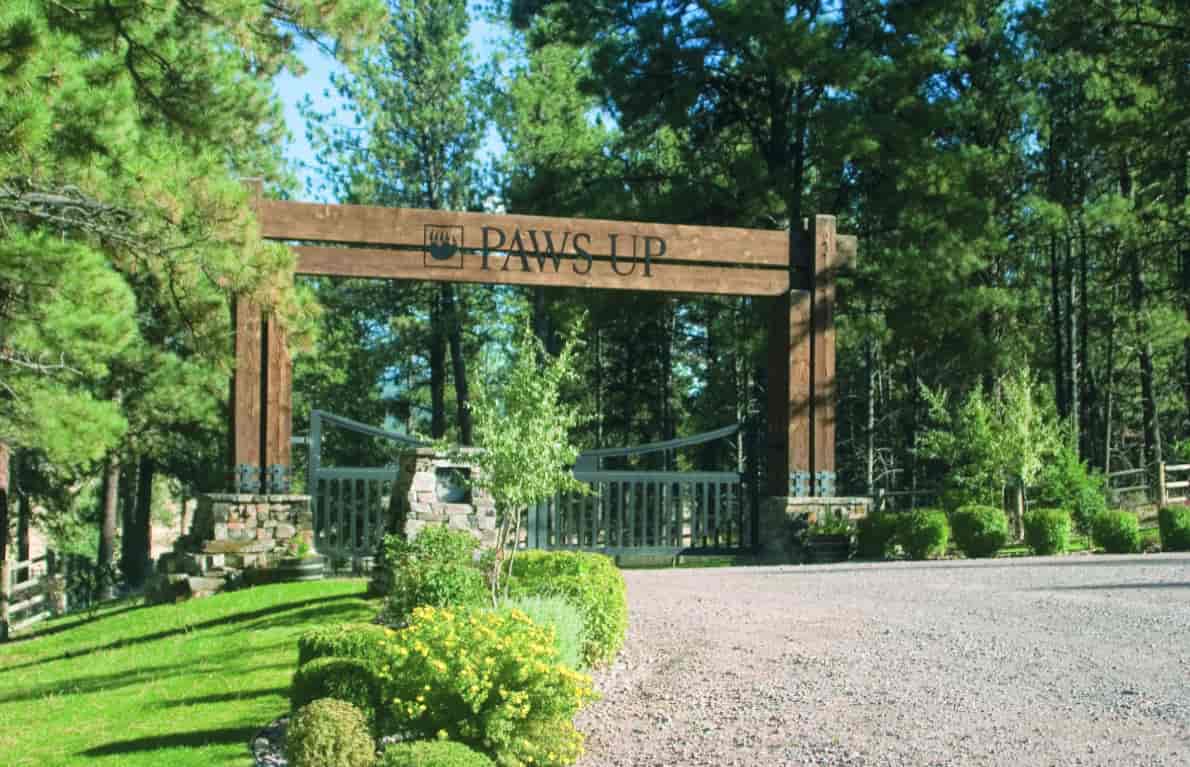 The resort at paws up Einfahrt zum Resort