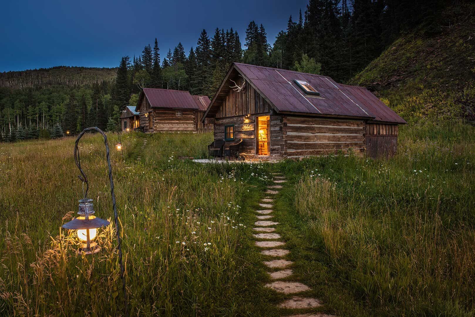Dunton-hot-springs Weg zur Hütte