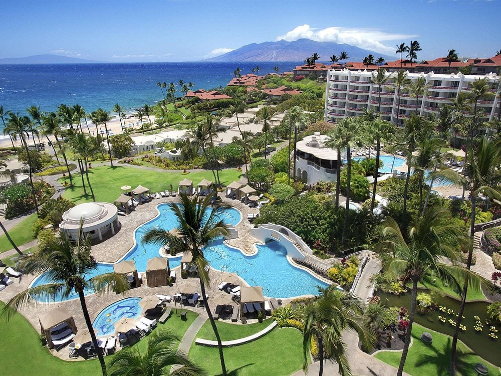 fairmont-kea-lani-maui-hawaii-hotel-familienluxusreisen-thefamilyproject-aerial