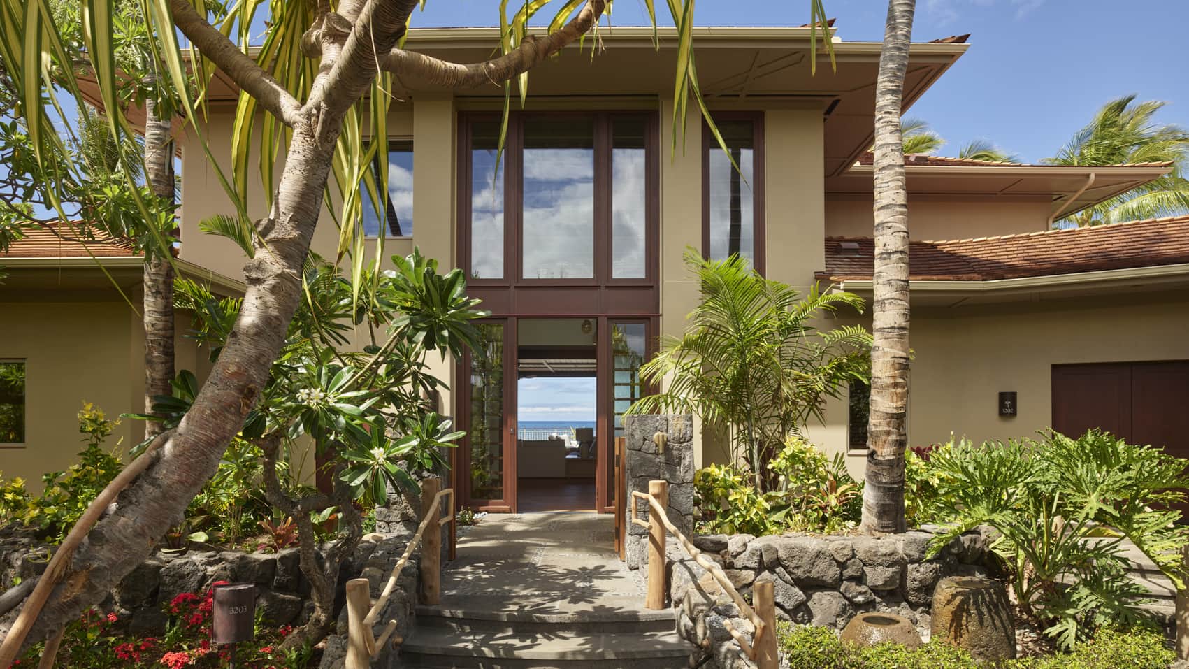 Four Seasons Resort Hualalai Hawaii Loa Presidential Villa Entrance