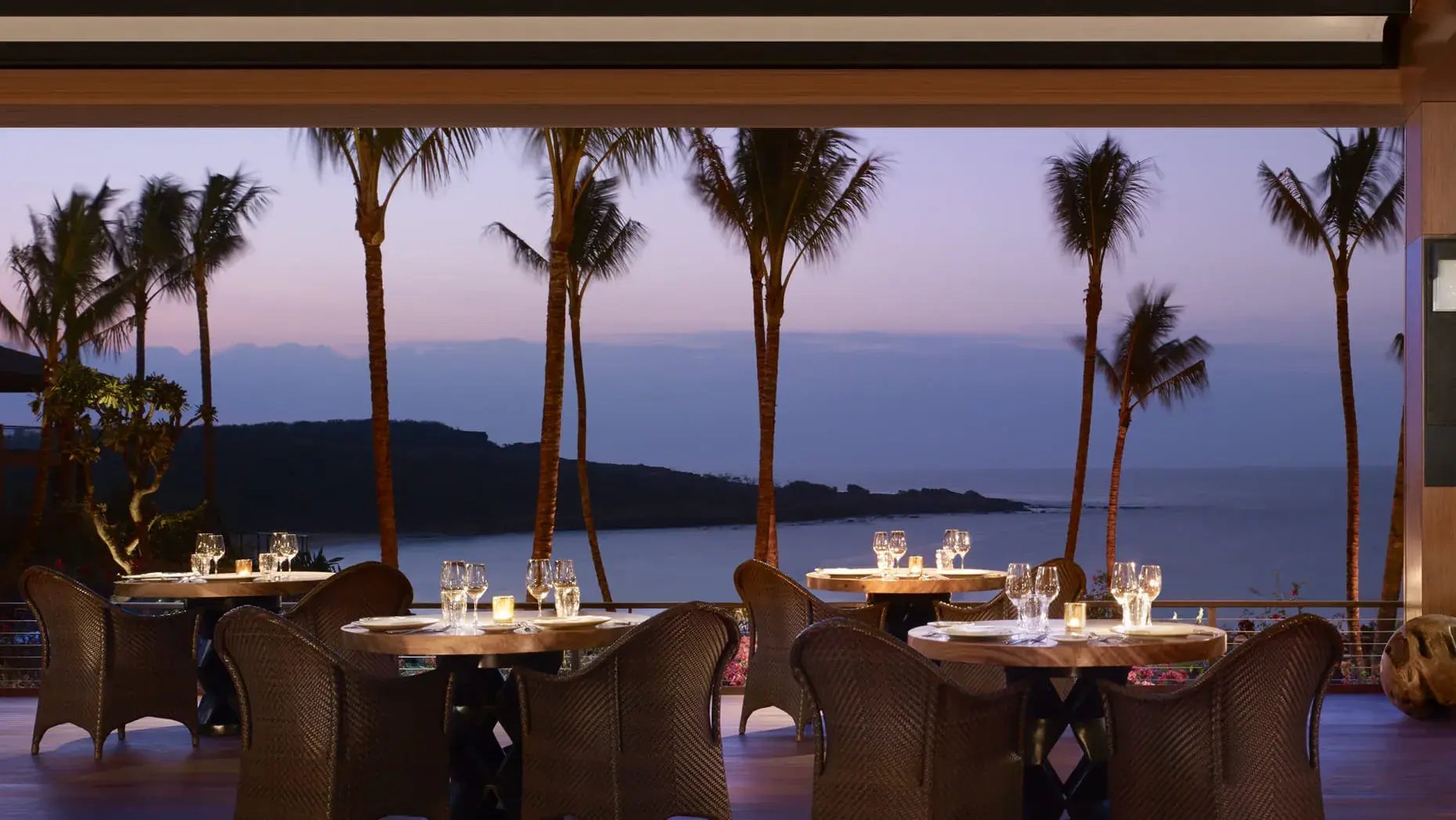 four seasons resort lanai at manele bay restaurant meerblick