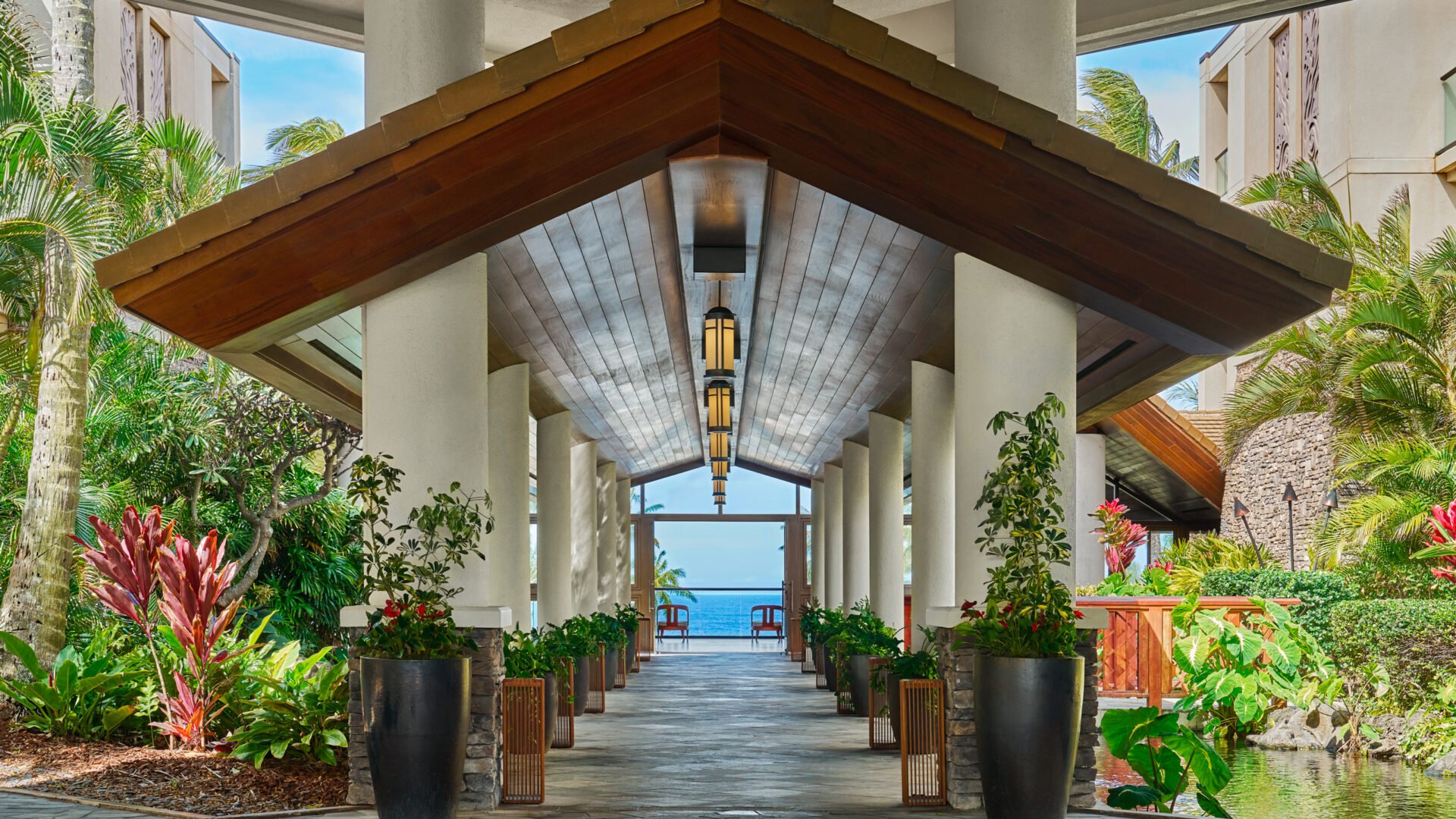 montage-kapalua-bay-hawaii-maui-familienluxusreisen-thefamilyproject-lobby