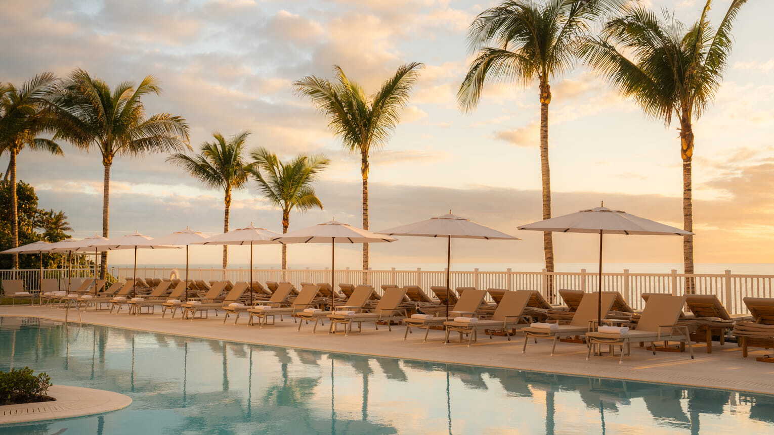 four-seasons-naples-nordamerika-familienluxusreisen-thefamilyproject-pool