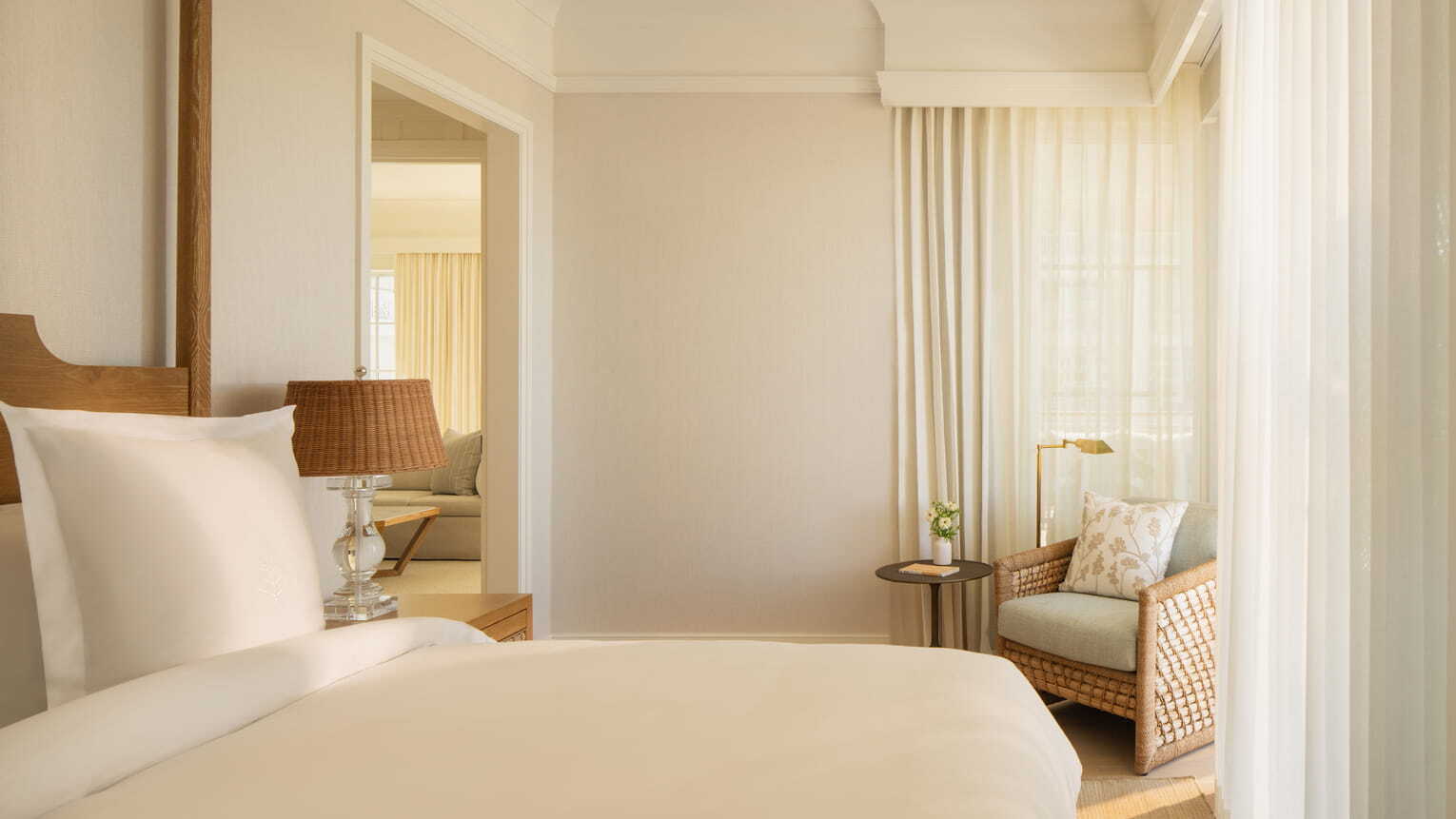 four-seasons-naples-nordamerika-familienluxusreisen-thefamilyproject-suite-schlafzimmer