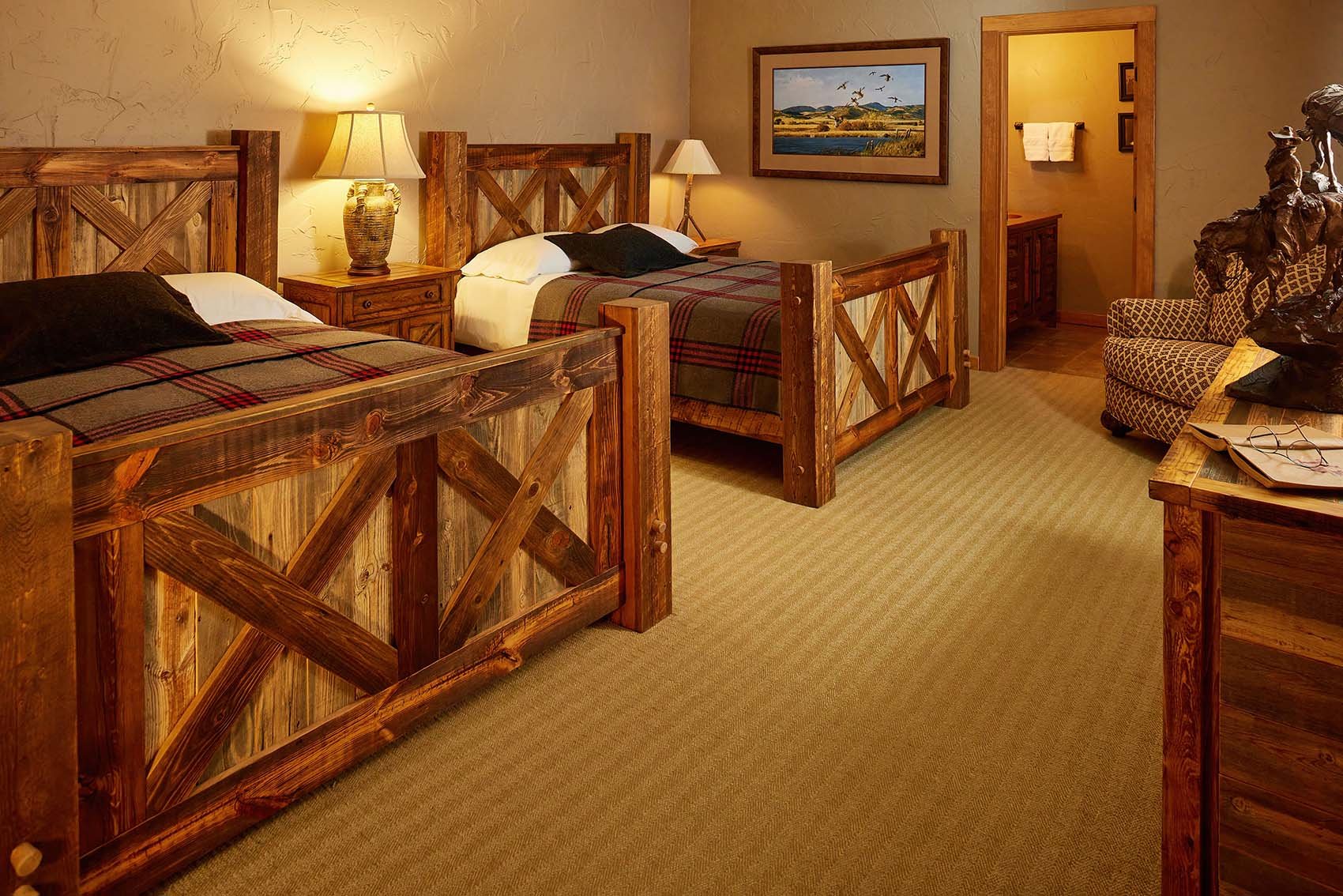 reid creek lodge bedroom