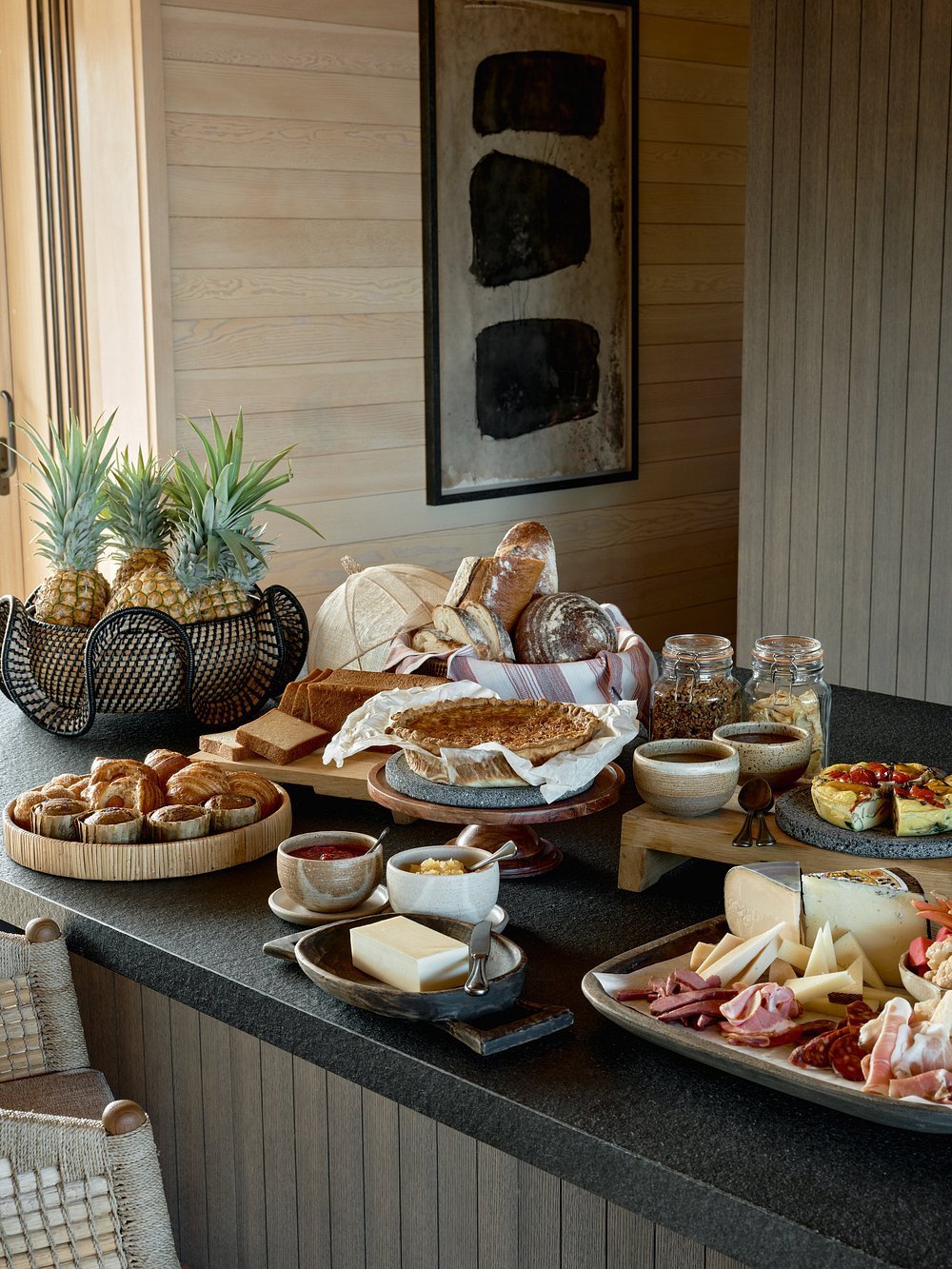 rosewood-kona-village-hotel-big-island-hawaii-familienluxusreisen-thefamilyproject-buffet