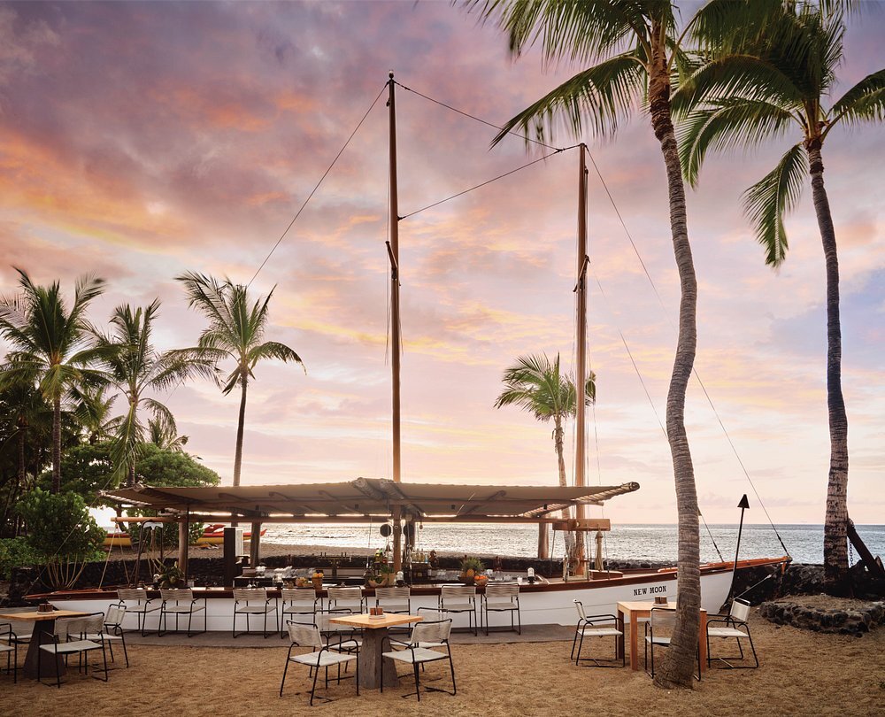 rosewood-kona-village-hotel-big-island-hawaii-familienluxusreisen-thefamilyproject-shipwreckbar